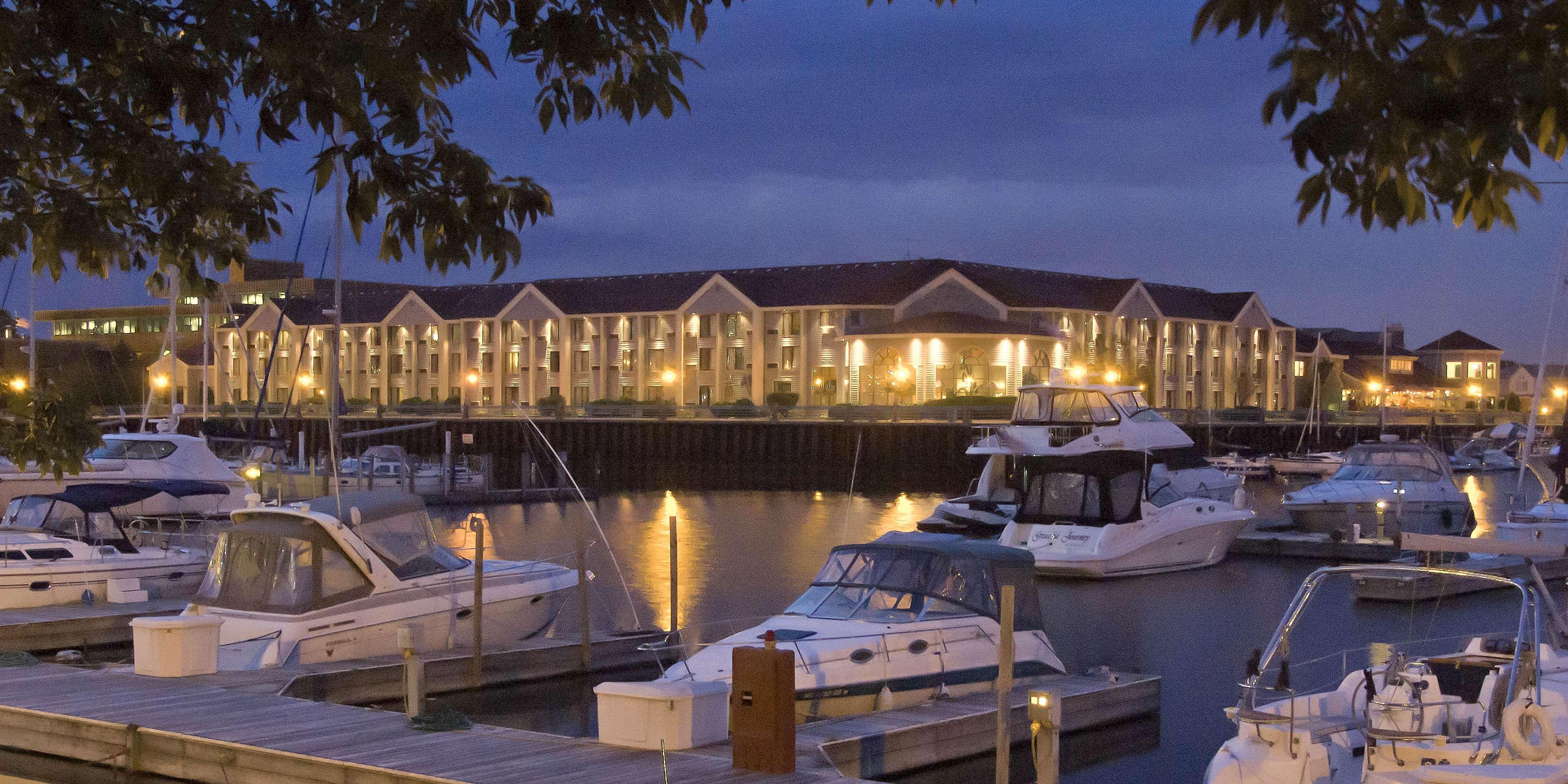 Hotel Doubletree By Hilton Racine Harbourwalk Exterior foto