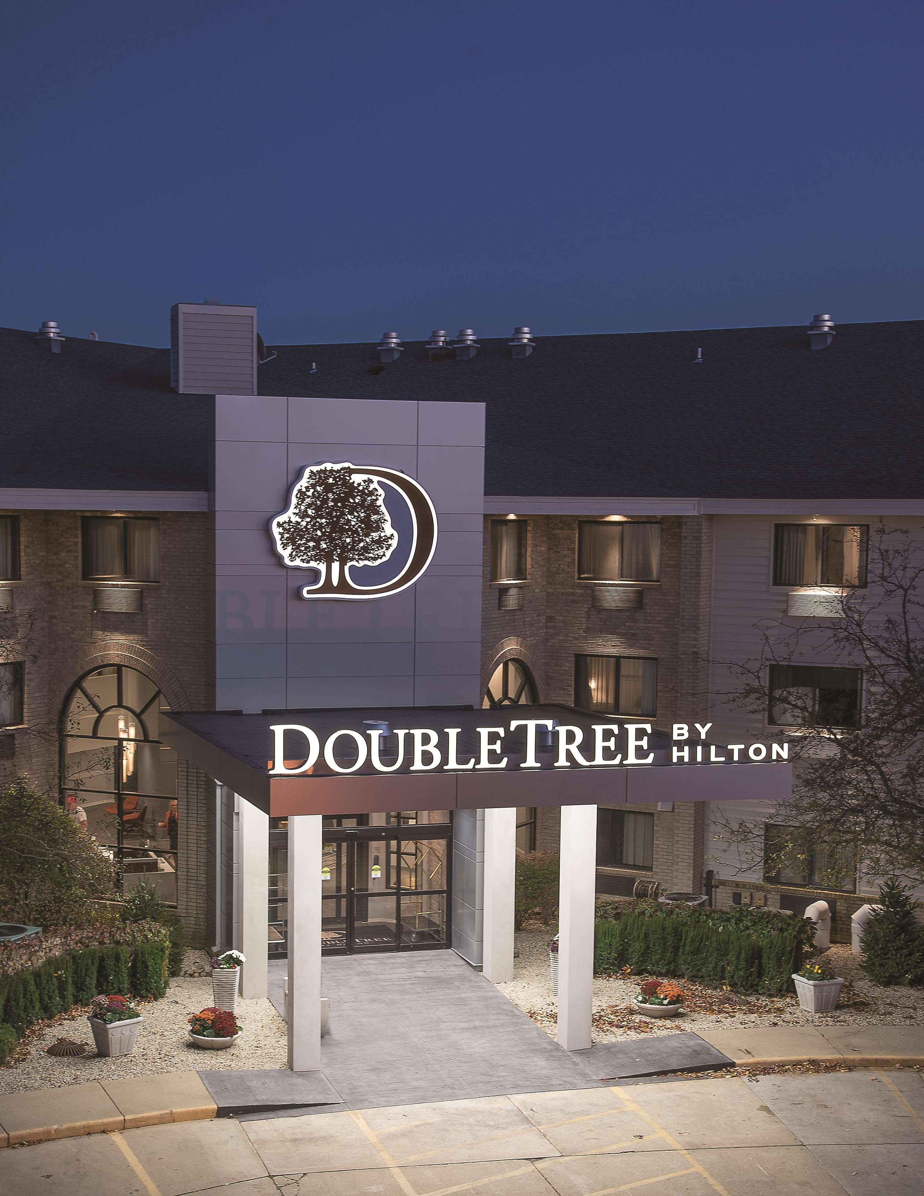 Hotel Doubletree By Hilton Racine Harbourwalk Exterior foto