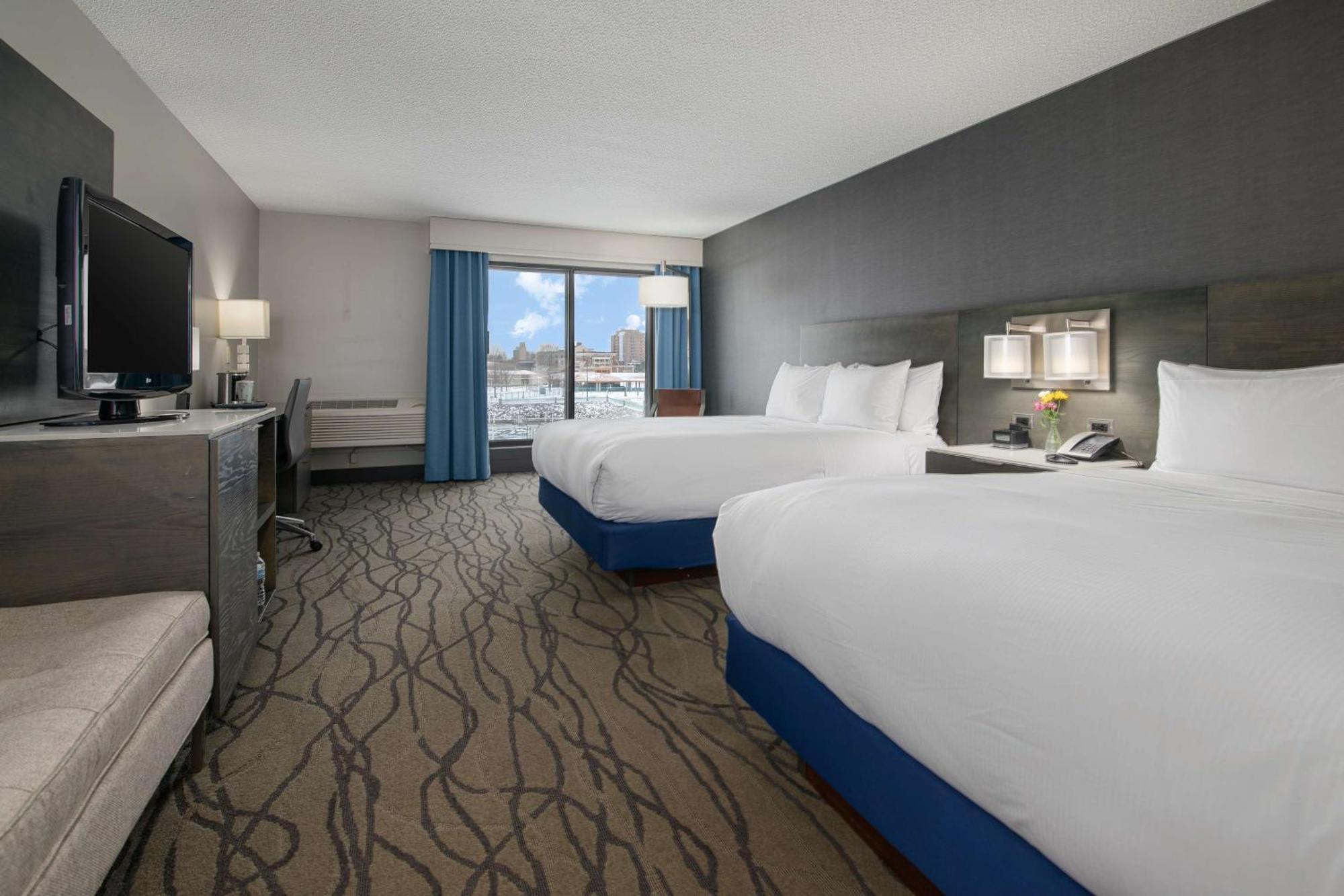 Hotel Doubletree By Hilton Racine Harbourwalk Exterior foto