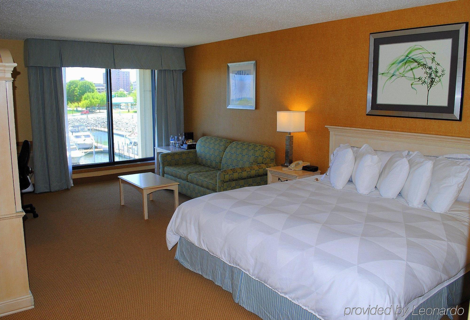 Hotel Doubletree By Hilton Racine Harbourwalk Zimmer foto